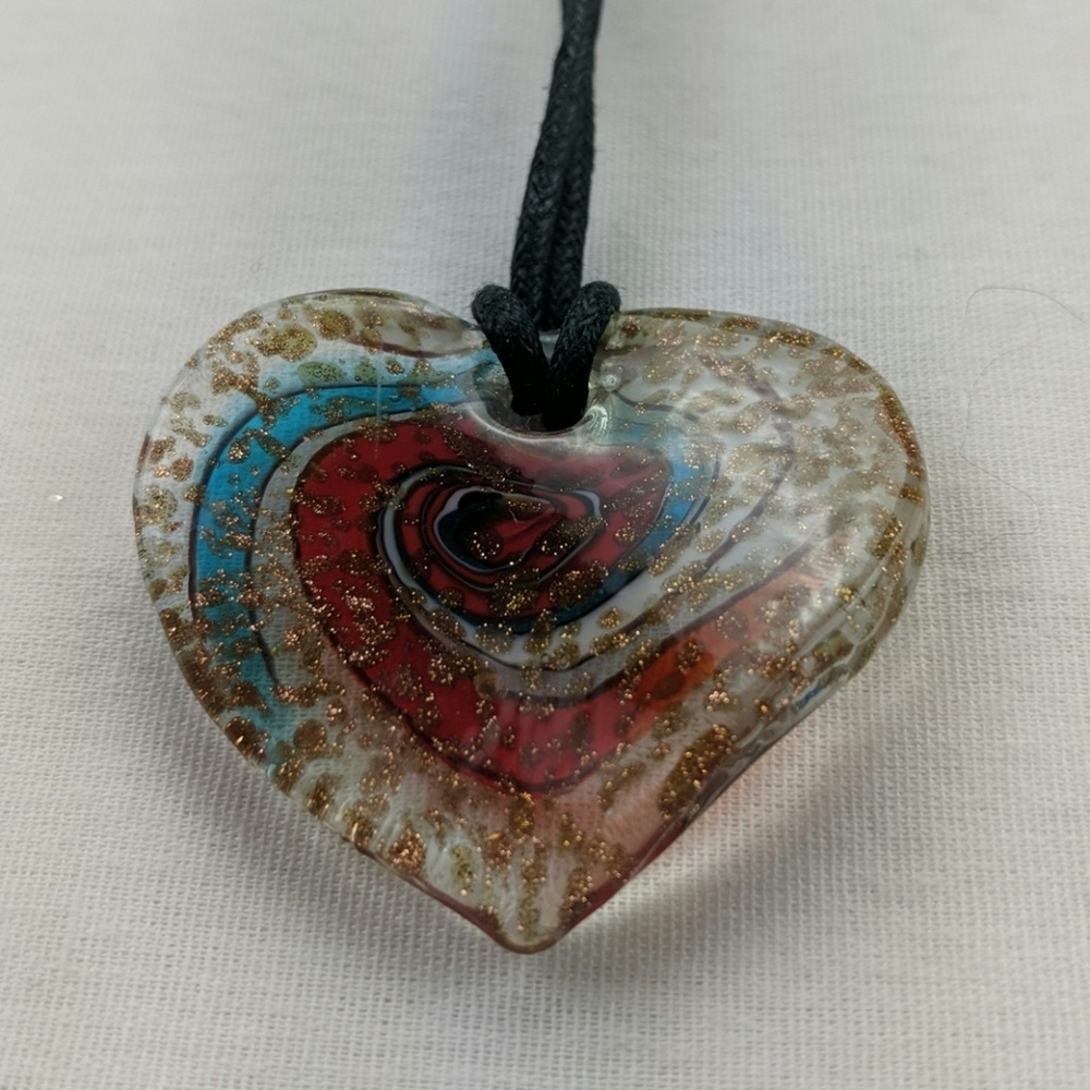 Glass heart leather rope necklace